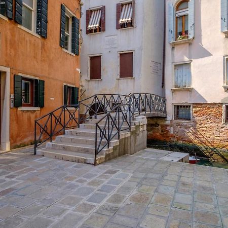 The Lion'S House Apt2 Венеция Екстериор снимка