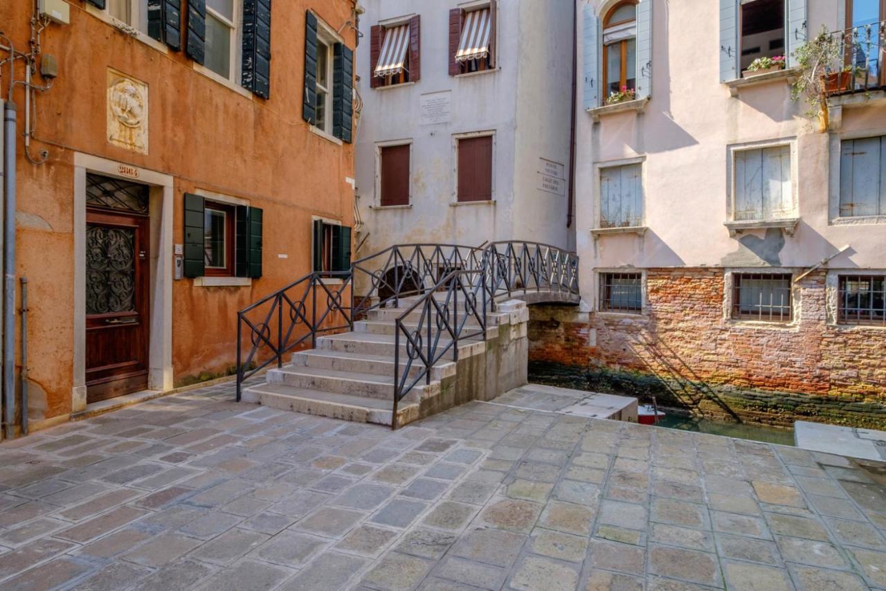 The Lion'S House Apt2 Венеция Екстериор снимка